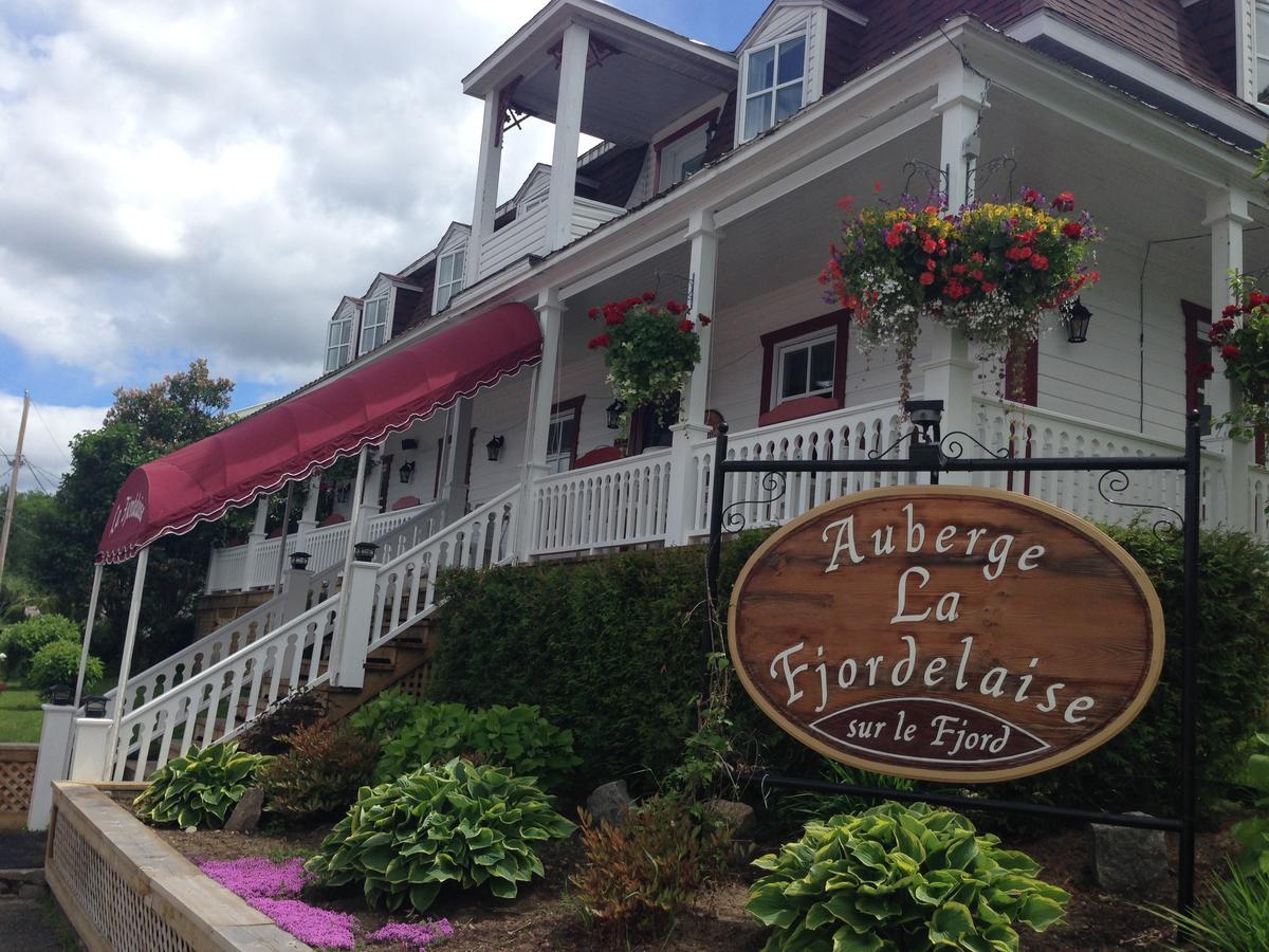 Auberge La Fjordelaise & La Rosalie LʼAnse-Saint-Jean エクステリア 写真